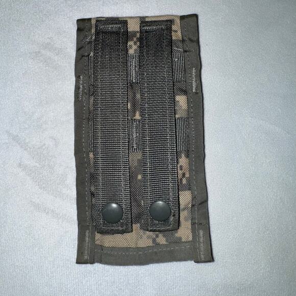 US Military Surplus MOLLE II M-4 Double Magazine Pouch Multicam Front Drain Hole - Picture 4 of 4